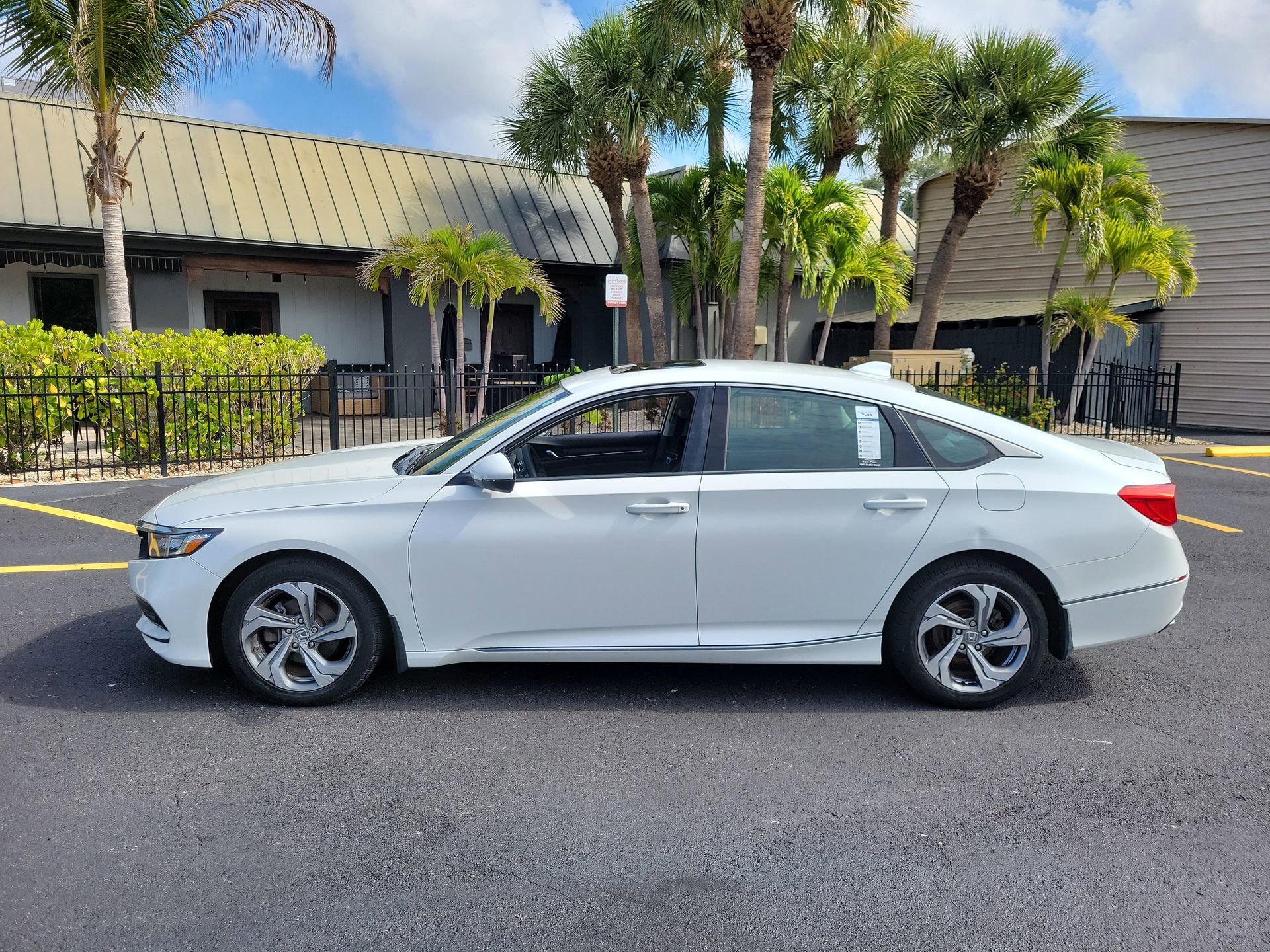 Used 2018 Honda Accord EX-L image 8