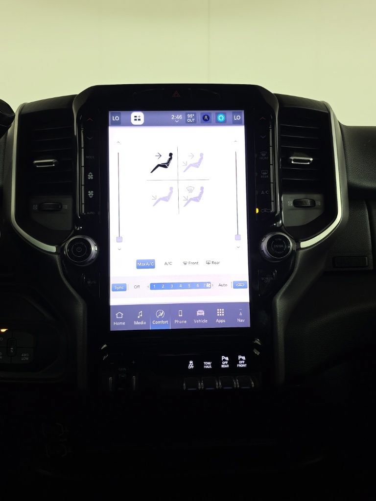 Certified 2026 RAM 2500 Big Horn AWD/4WD image 21