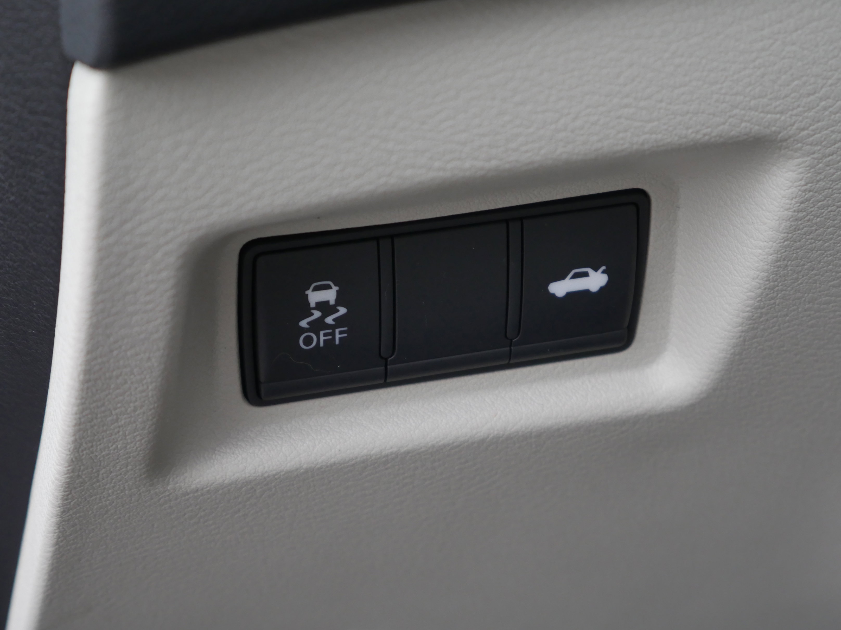 Used 2024 INFINITI Q50 Luxe w/ Cargo Package AWD/4WD image 12