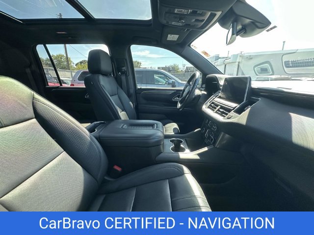 Certified 2024 Chevrolet Suburban RST w/ Luxury Package AWD/4WD image 2