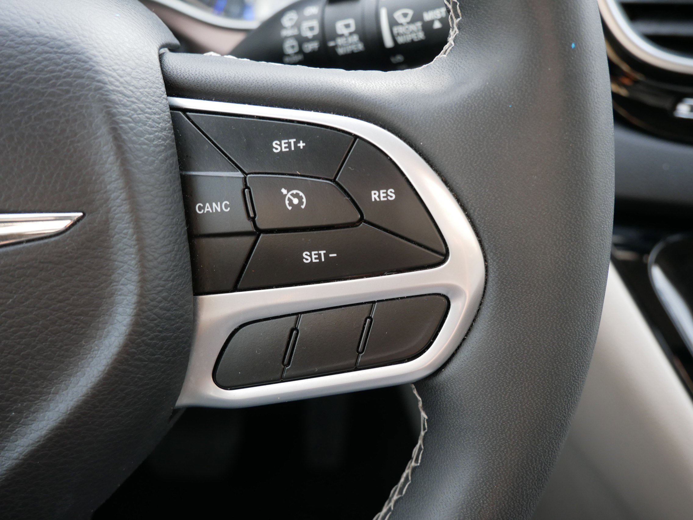 Used 2023 Chrysler Voyager LX image 29