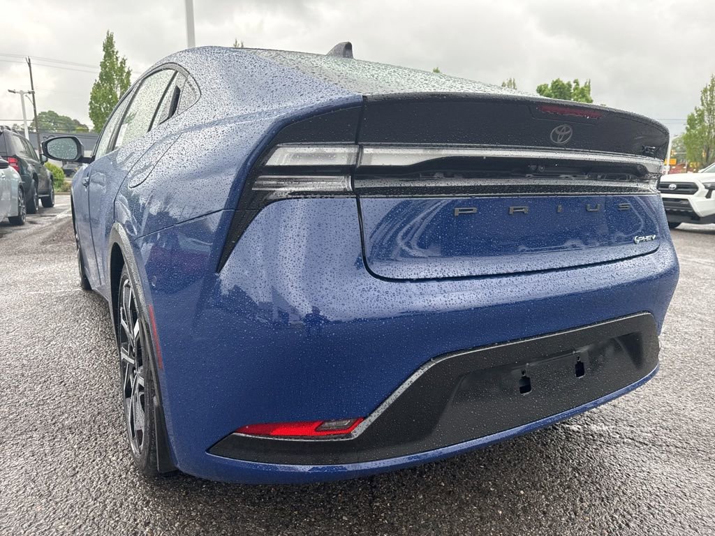 New 2026 Toyota Prius Plug-In Hybrid FWD image 18