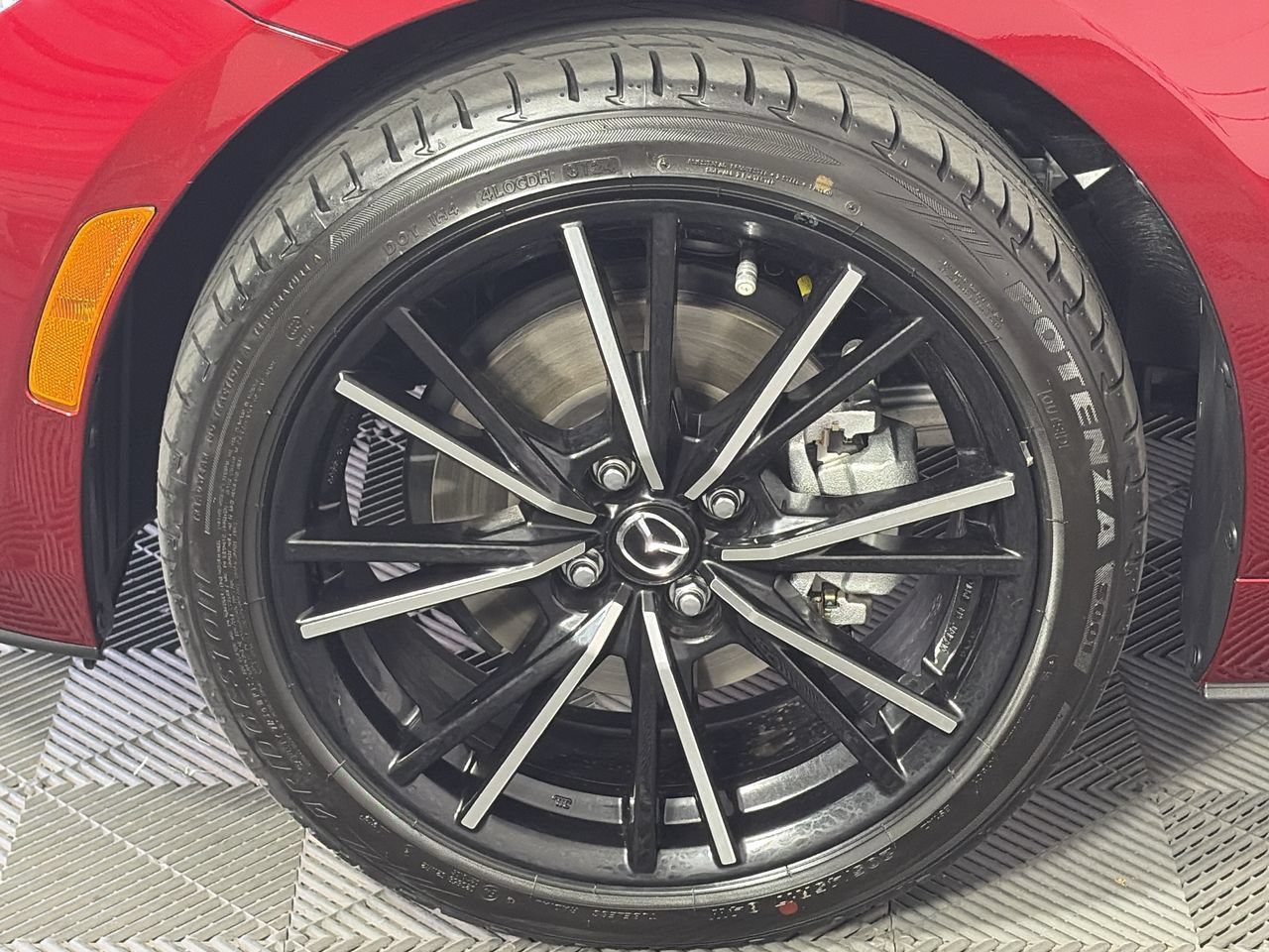 Used 2024 MAZDA MX-5 Miata RF Grand Touring w/ Weather Package RWD image 9