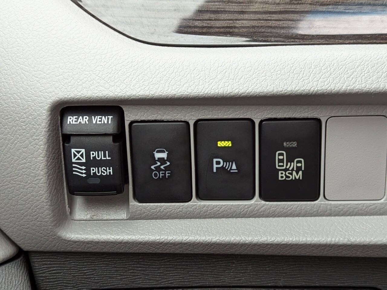 Used 2017 Toyota Sienna XLE w/ XLE Navigation Package image 24