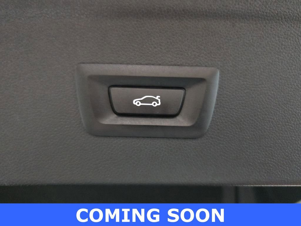 Used 2024 BMW iX xDrive50 w/ Sport Package image 16