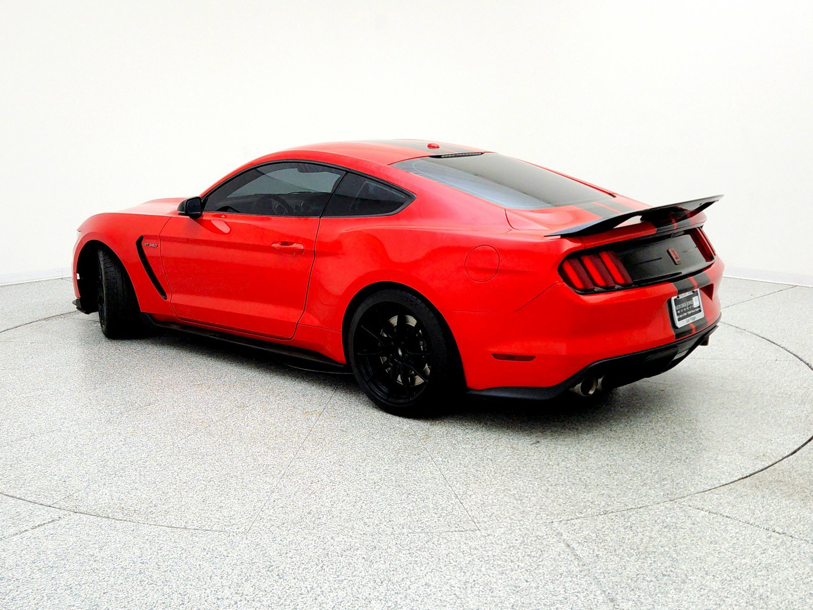 Used 2019 Ford Mustang Shelby GT350 w/ Technology Package image 8