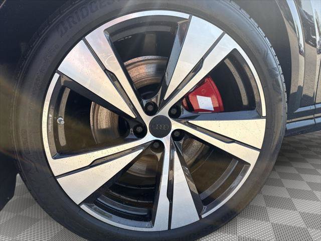 New 2026 Audi SQ5 Prestige AWD/4WD image 9