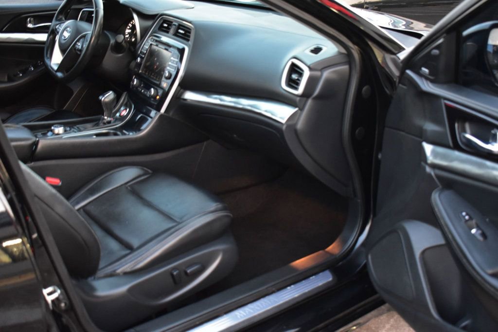 Used 2019 Nissan Maxima 3.5 SL w/ Floor Mat Group image 19