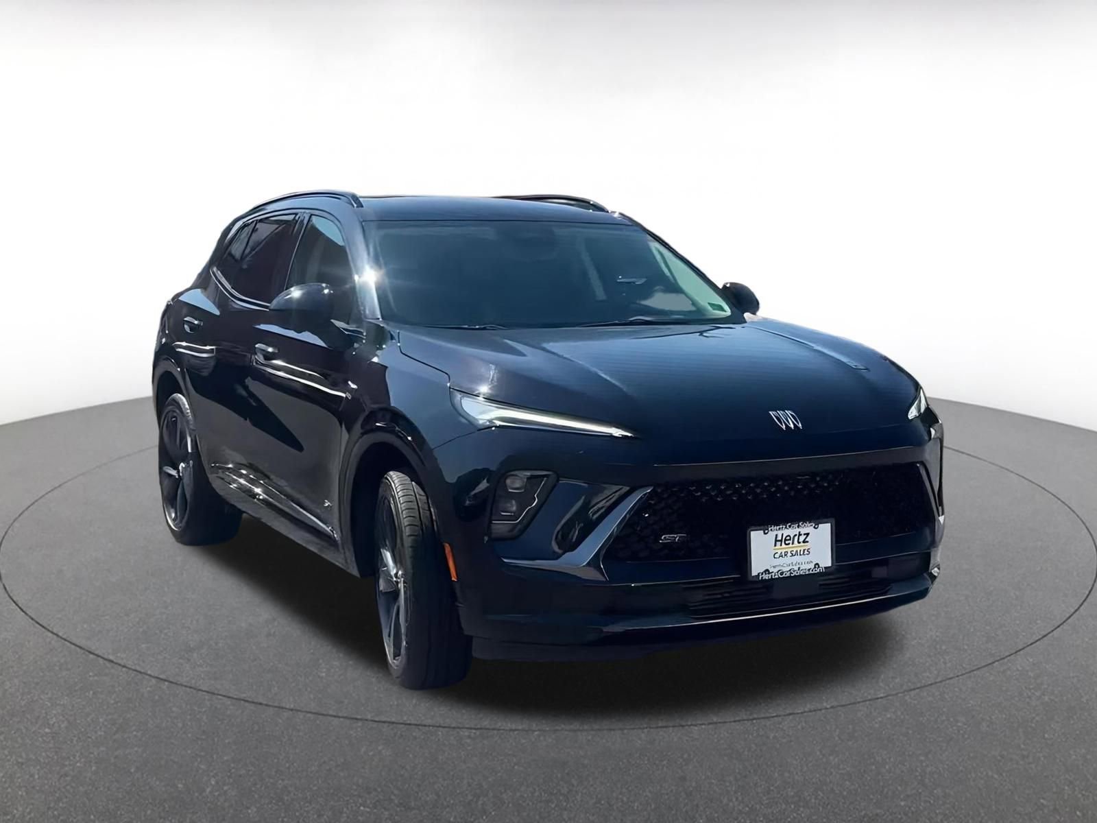 Used 2024 Buick Envision Sport Touring image 3