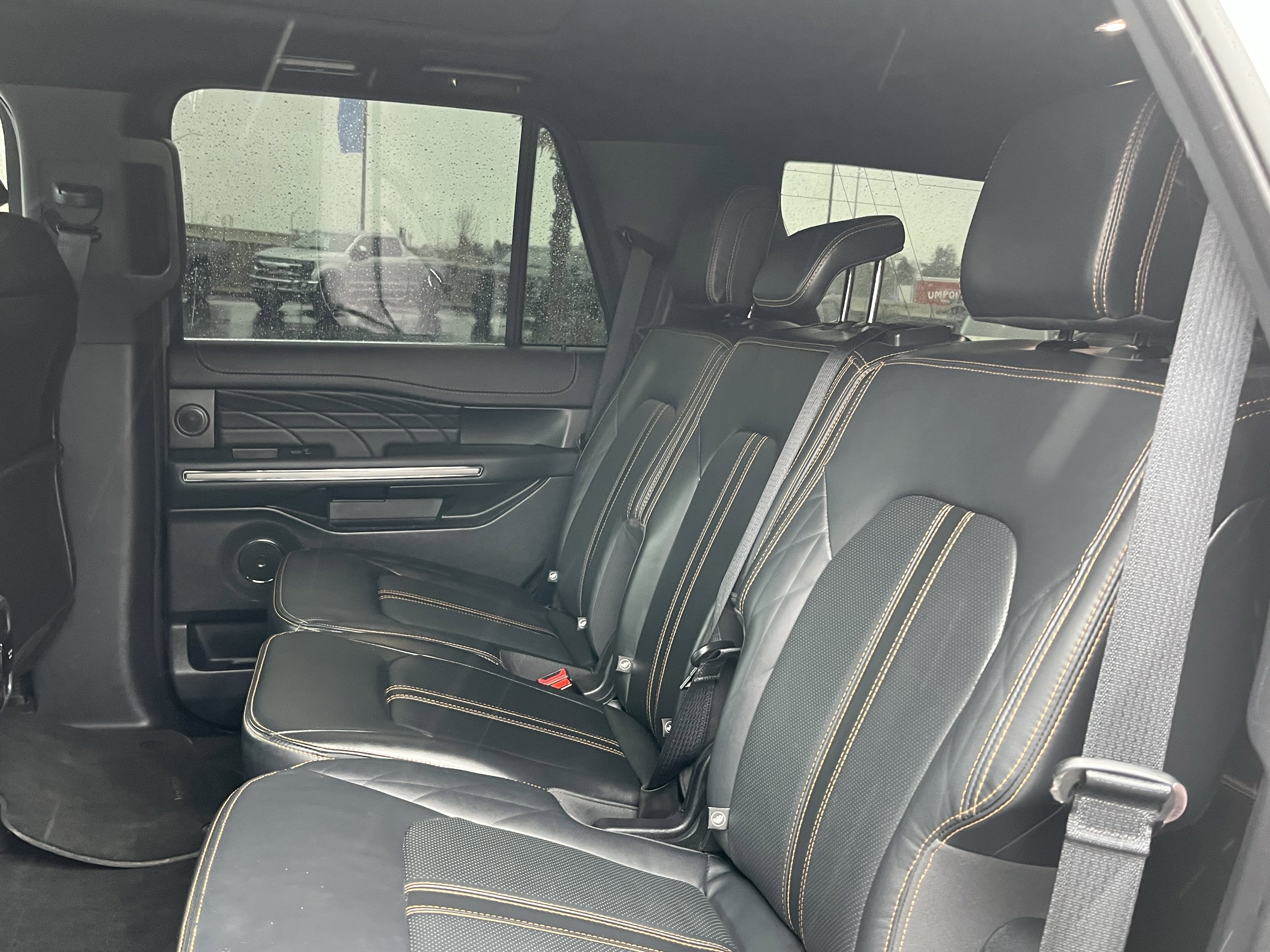 Certified 2022 Ford Expedition Platinum image 11