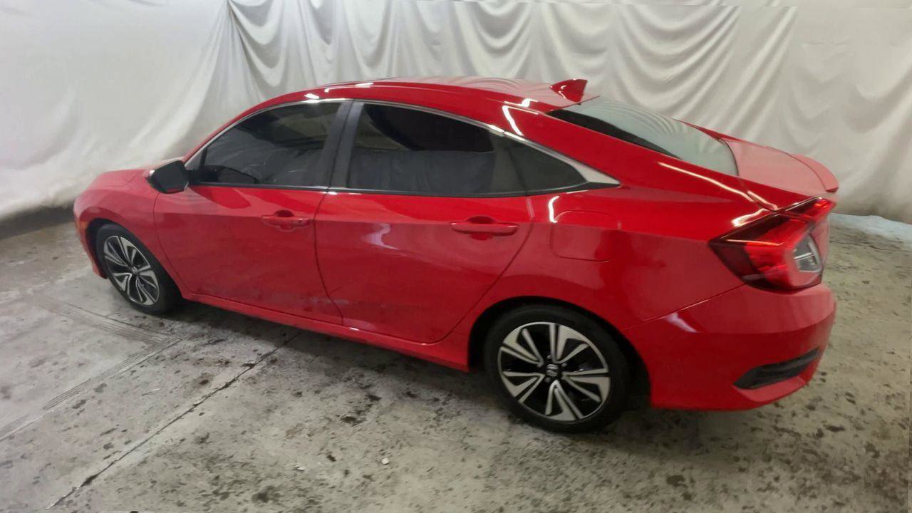 Used 2018 Honda Civic EX-T image 6