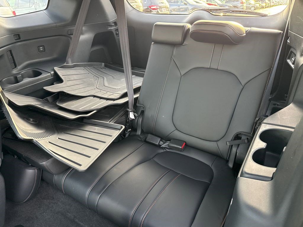 Certified 2025 Honda Pilot TrailSport image 18