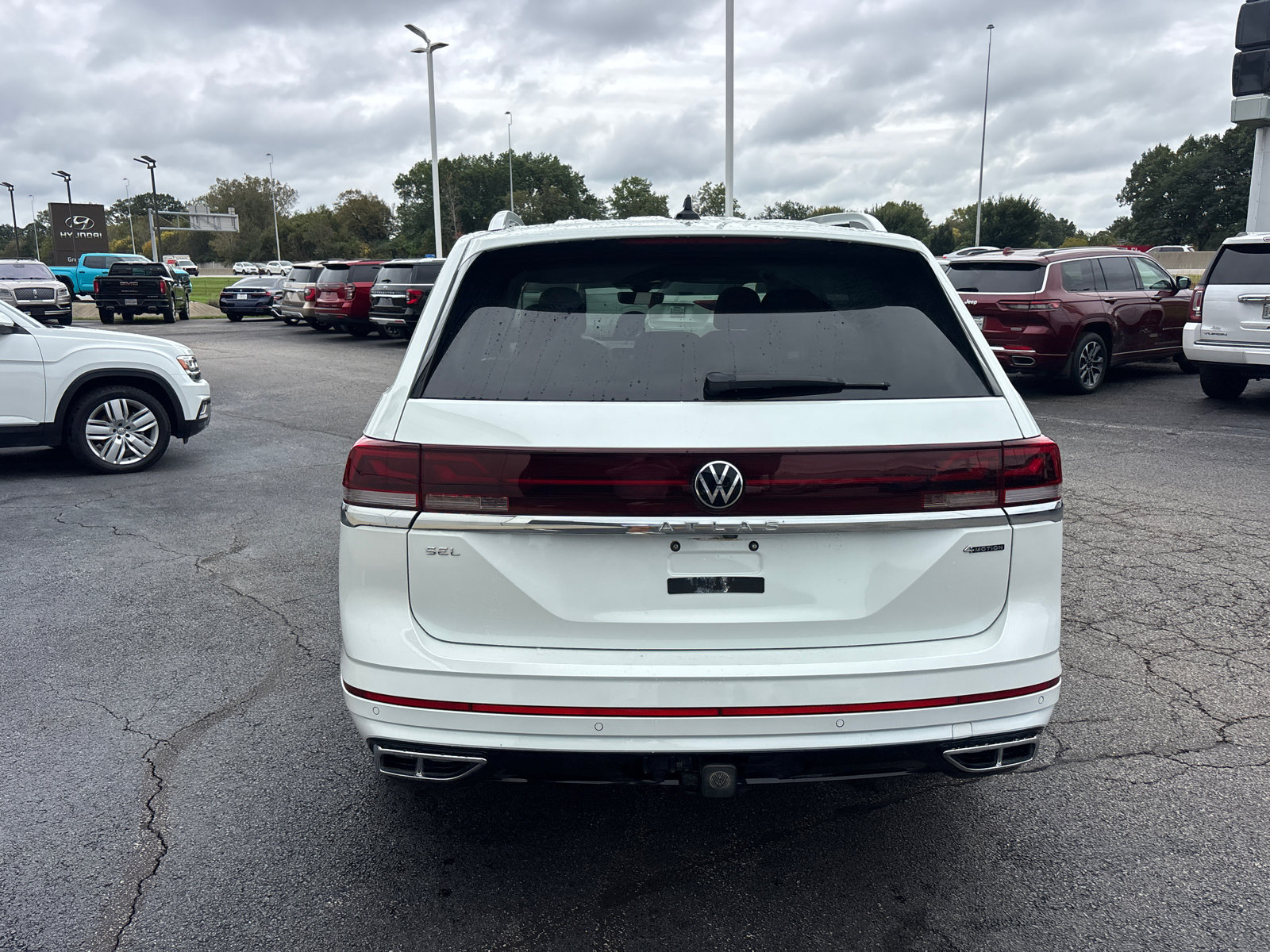 Used 2025 Volkswagen Atlas SEL Premium R-Line AWD/4WD image 6