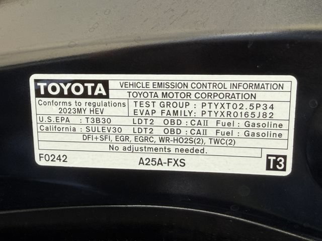 Used 2023 Toyota Highlander XLE FWD image 25