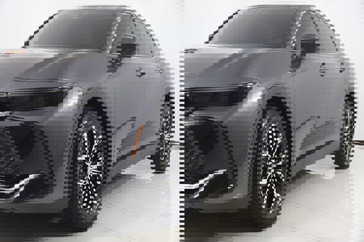 Used 2024 Toyota Crown XLE image 68