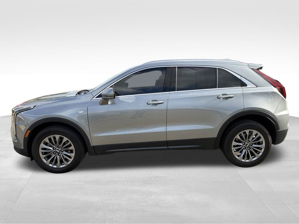 Used 2025 Cadillac XT4 Premium Luxury AWD/4WD image 2