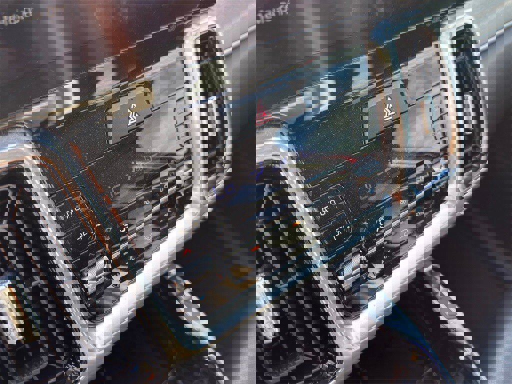 Used 2023 Kia Sorento SX image 15