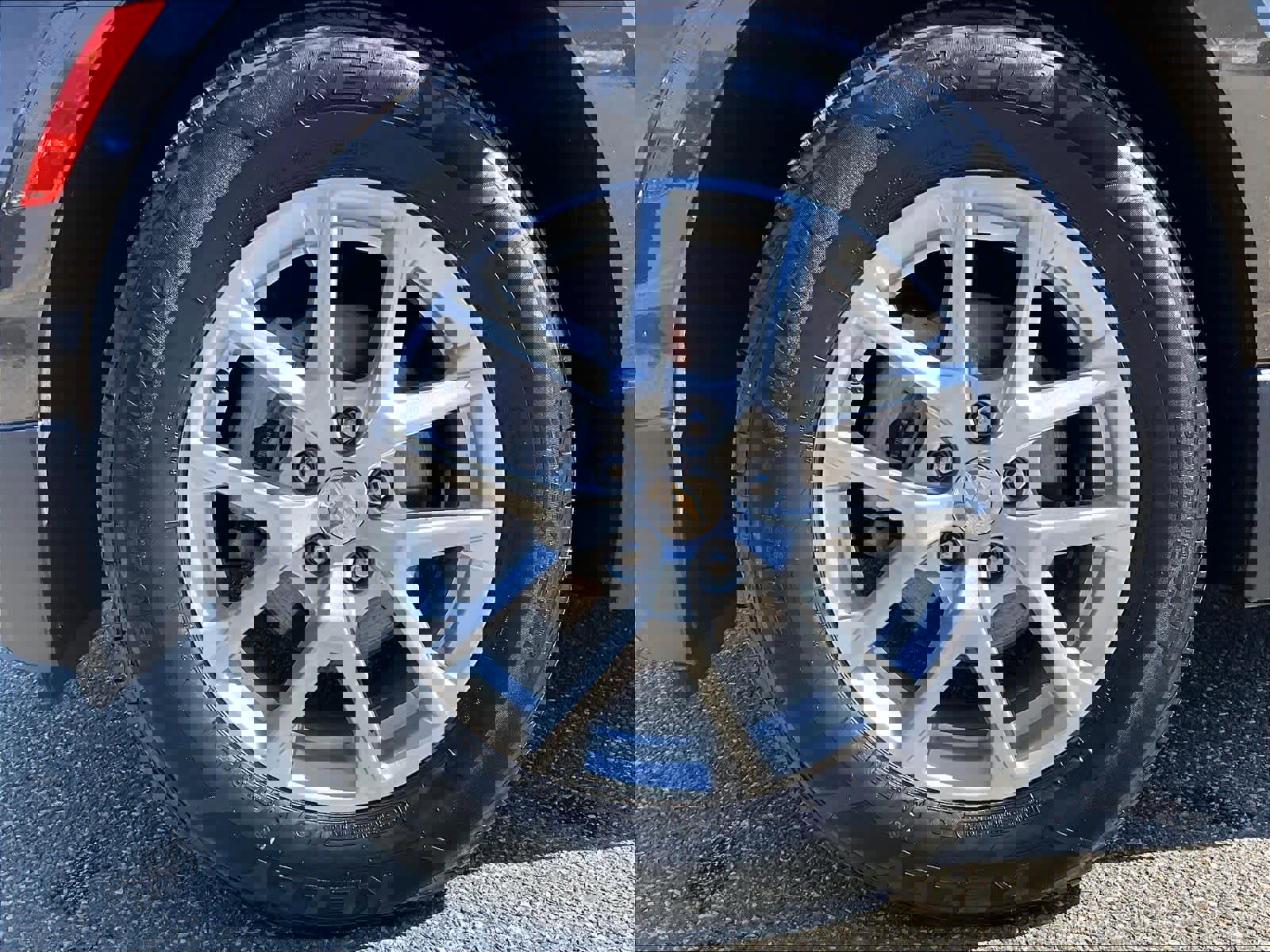 Used 2023 Chevrolet Equinox LT image 7