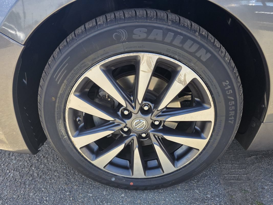 Used 2017 Nissan Altima 2.5 SL FWD image 37