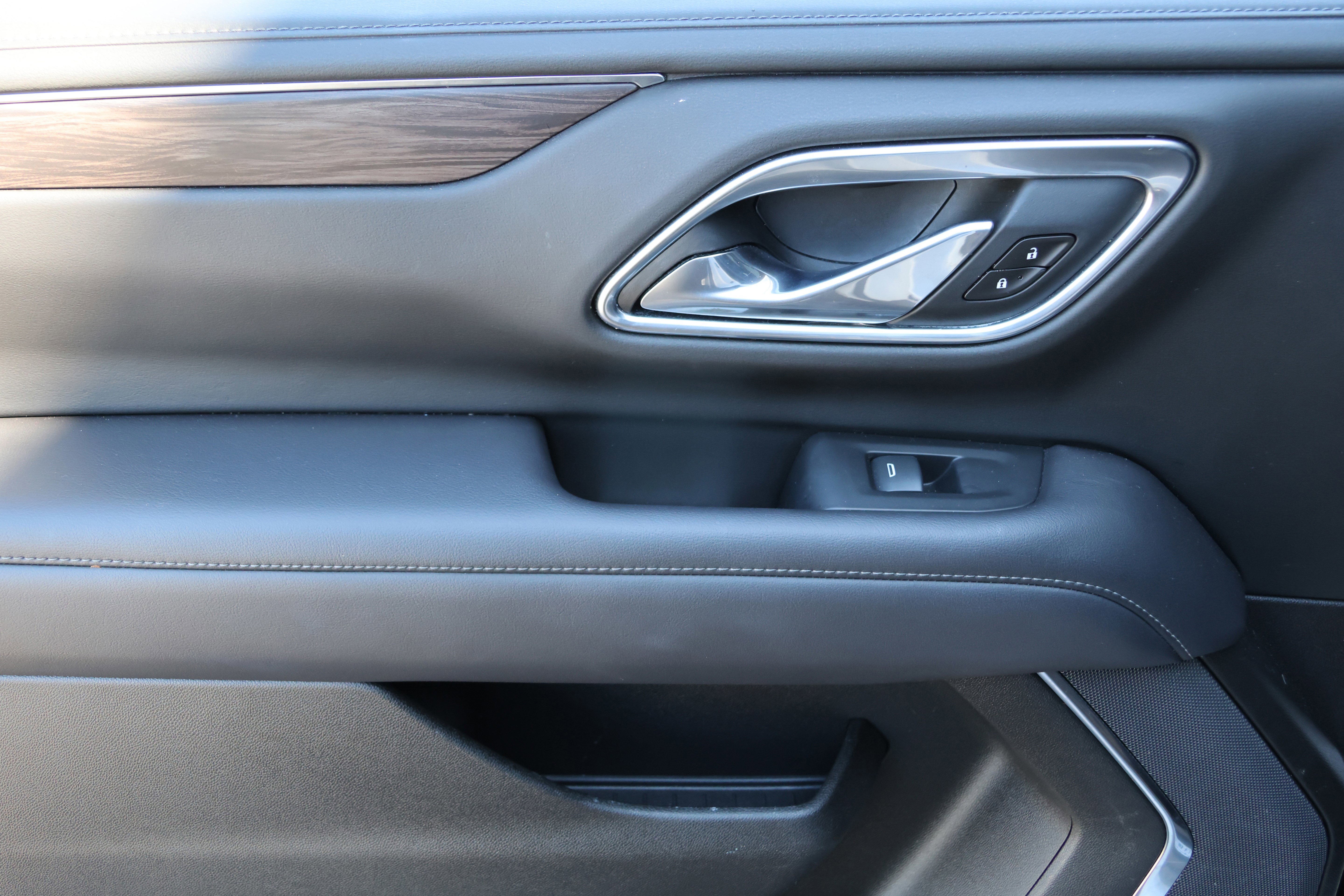 Used 2021 Chevrolet Suburban Z71 w/ Z71 Off-Road Package image 35