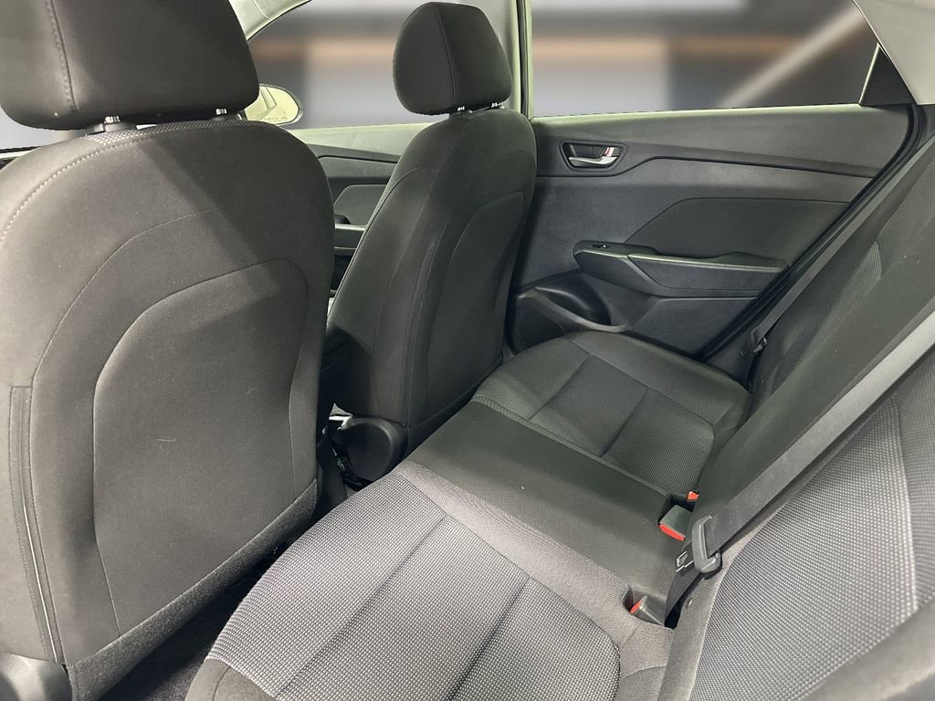 Used 2022 Hyundai Accent SE FWD image 12