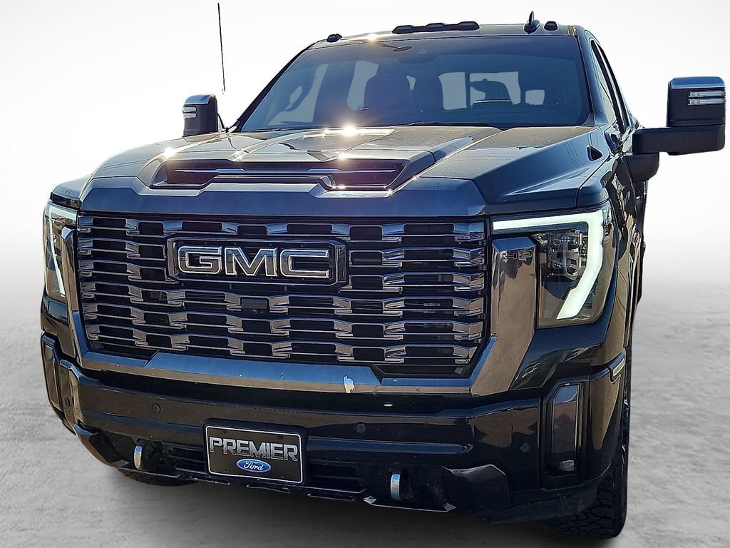 Used 2024 GMC Sierra 2500 Denali Ultimate AWD/4WD image 4