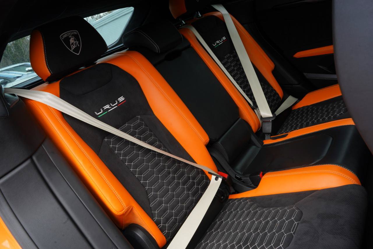 Used 2022 Lamborghini Urus AWD/4WD image 55