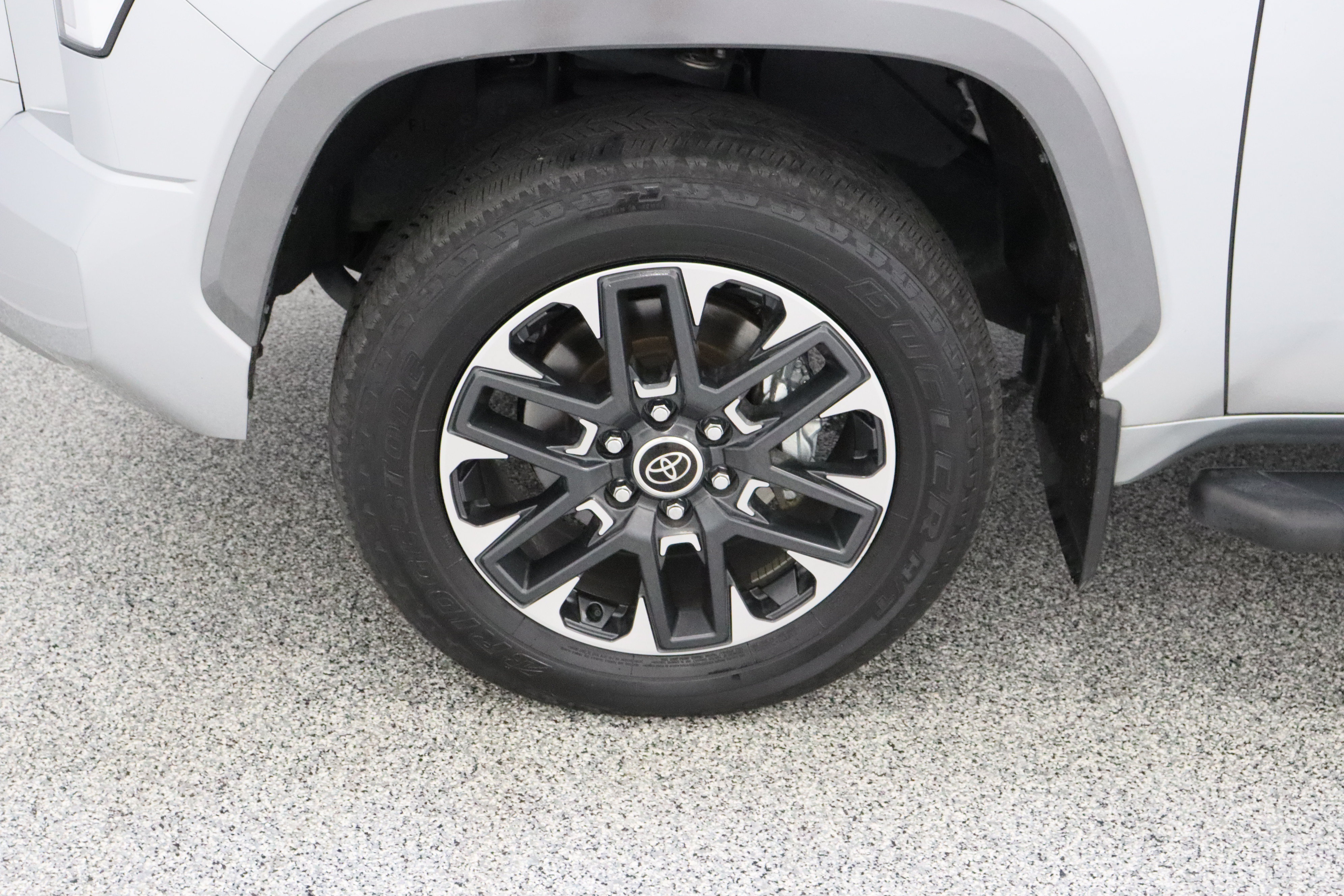 Used 2024 Toyota Tundra Limited w/ Power Package AWD/4WD image 11