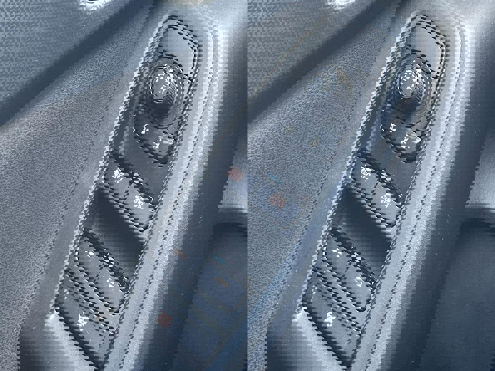 Used 2024 Subaru Crosstrek 2.0i Premium image 25