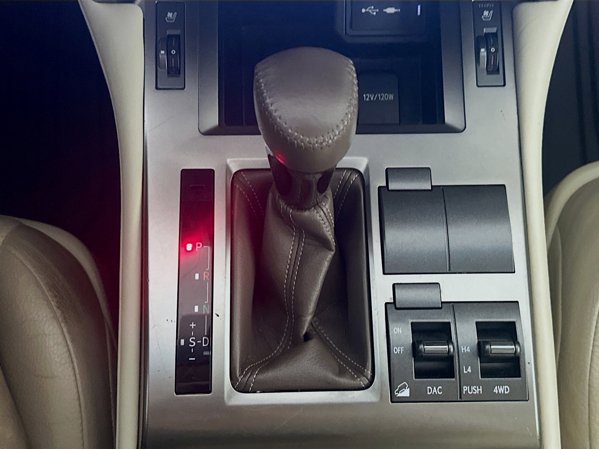 Used 2017 Lexus GX 460 Premium AWD/4WD image 25