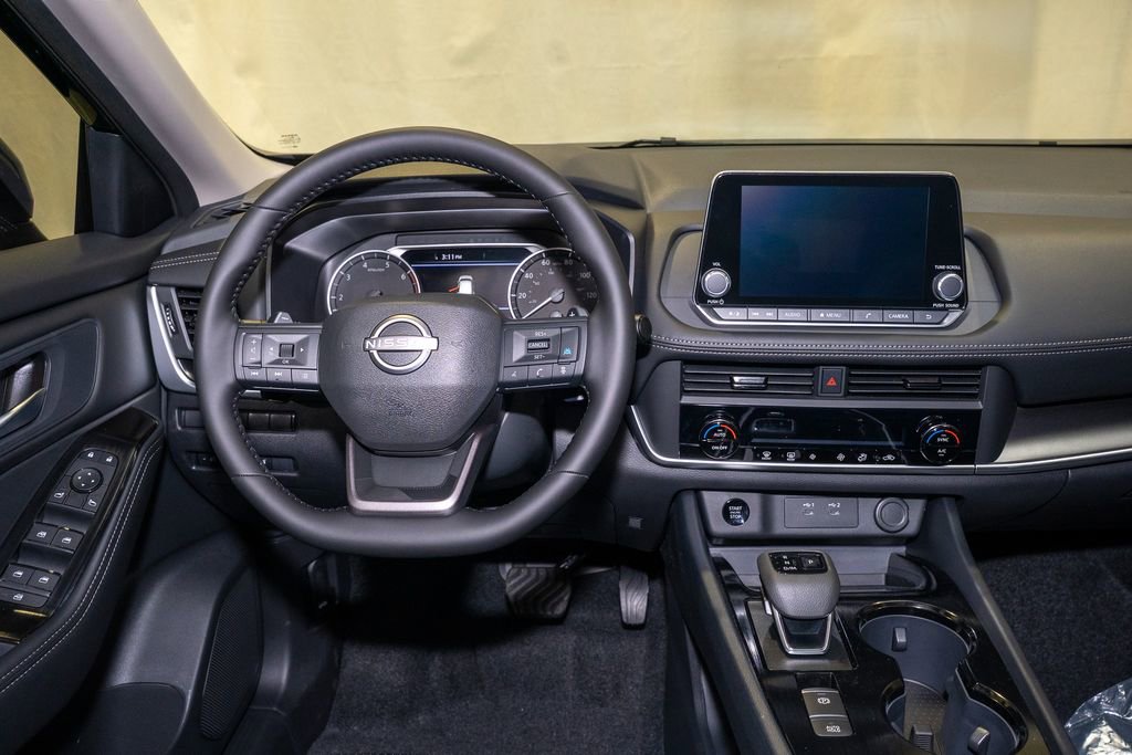 New 2026 Nissan Rogue SV image 8