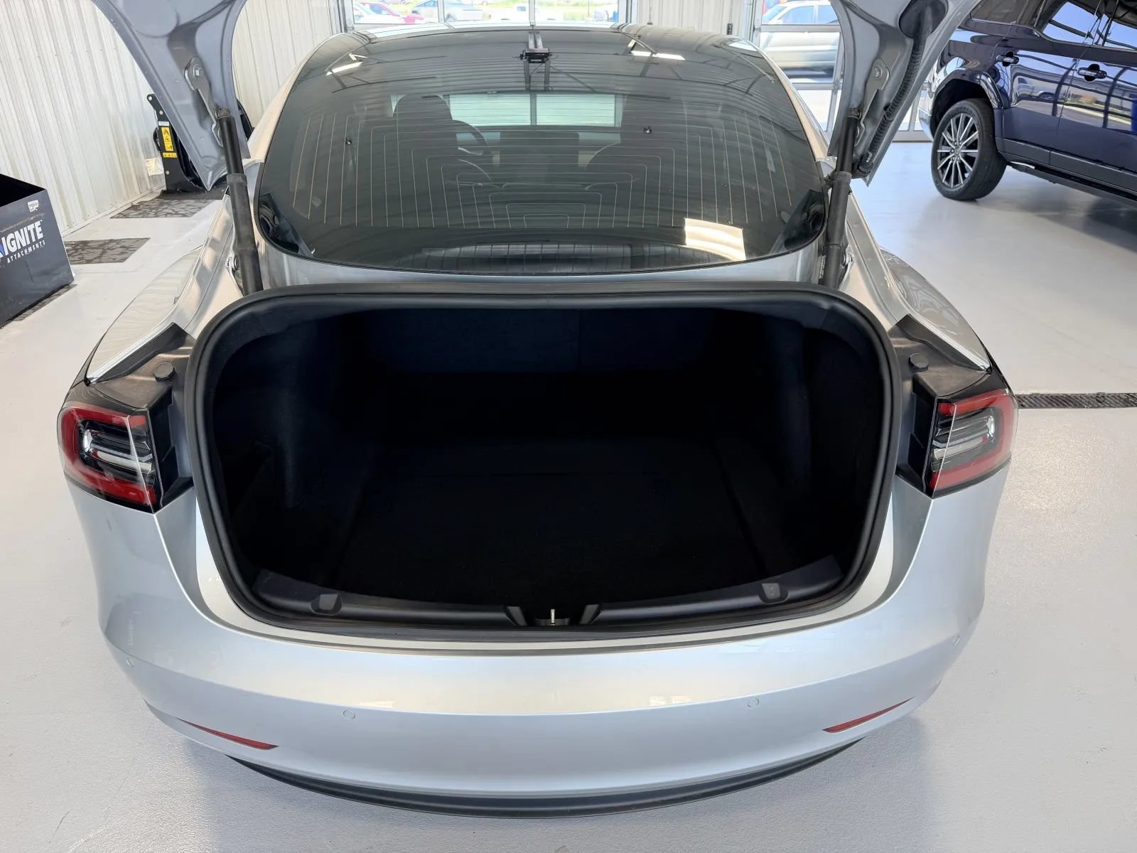 Used 2018 Tesla Model 3 Performance AWD/4WD image 10