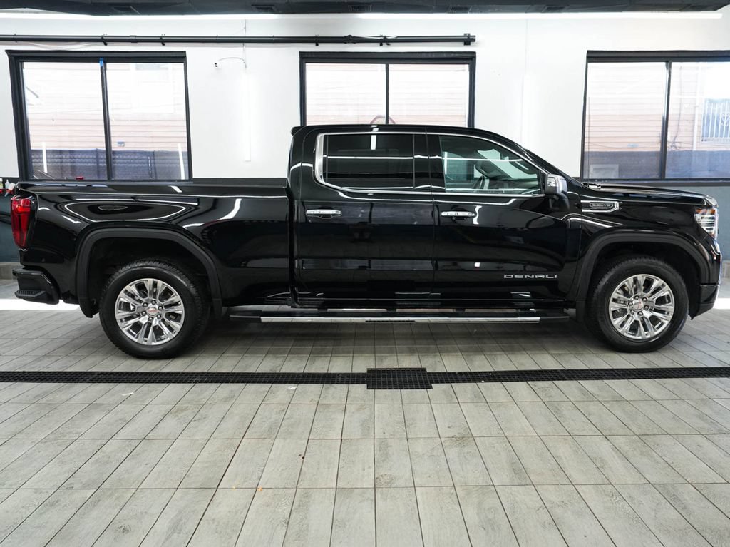 Used 2025 GMC Sierra 1500 Denali AWD/4WD image 5