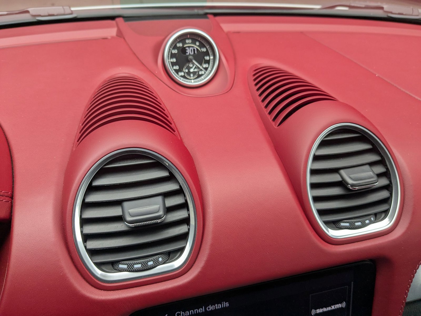 Certified 2021 Porsche 718 Boxster Spyder RWD image 28