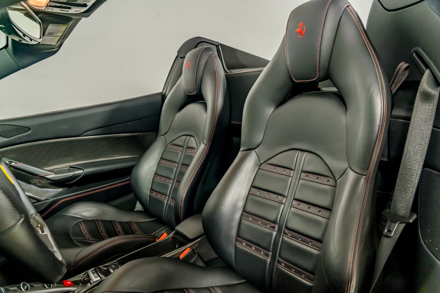 Used 2018 Ferrari 488 Spider RWD image 33
