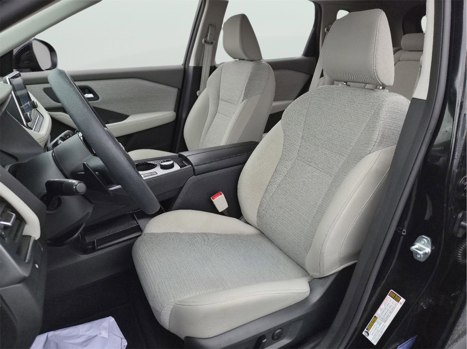 Used 2023 Nissan Rogue SV image 12