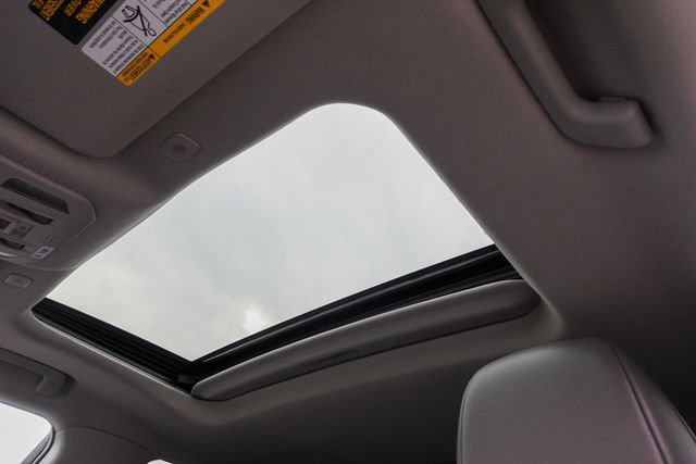 Certified 2023 Toyota Highlander XLE image 31