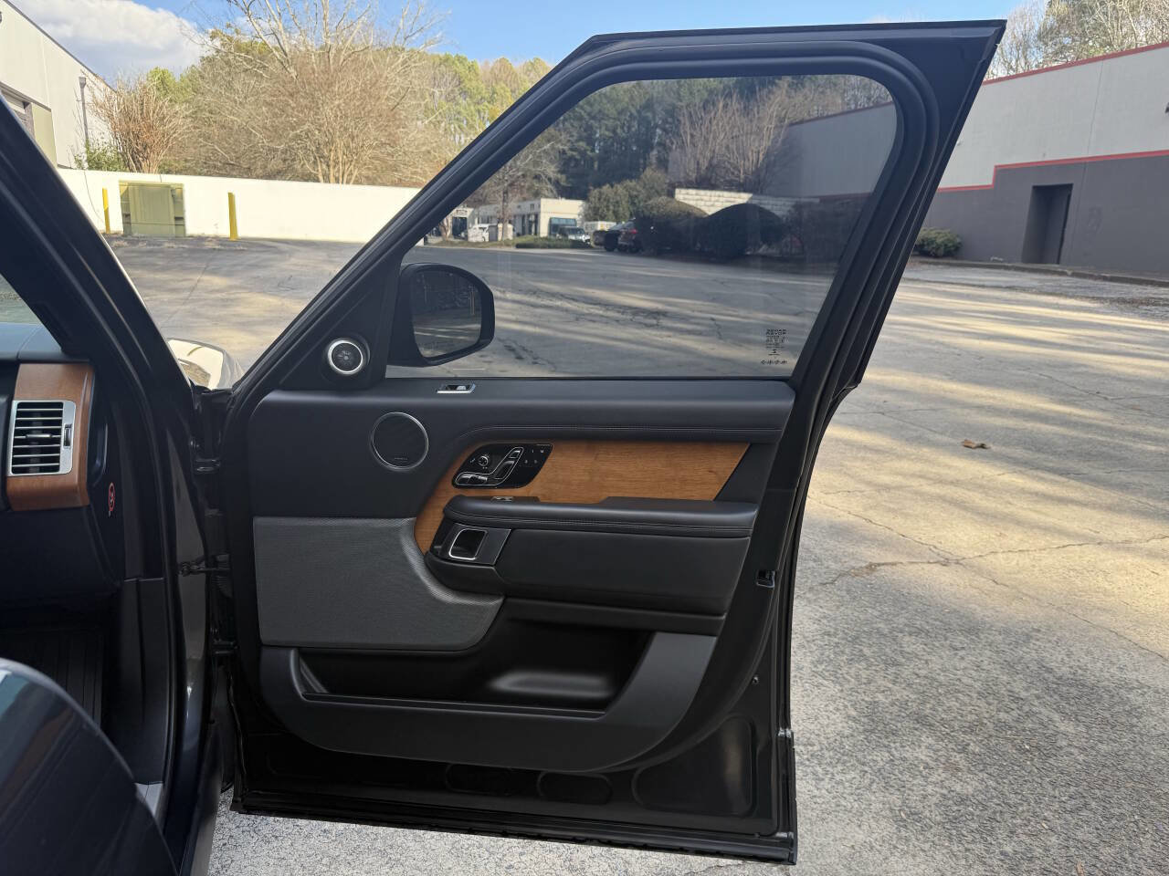 Used 2018 Land Rover Range Rover Supercharged image 42