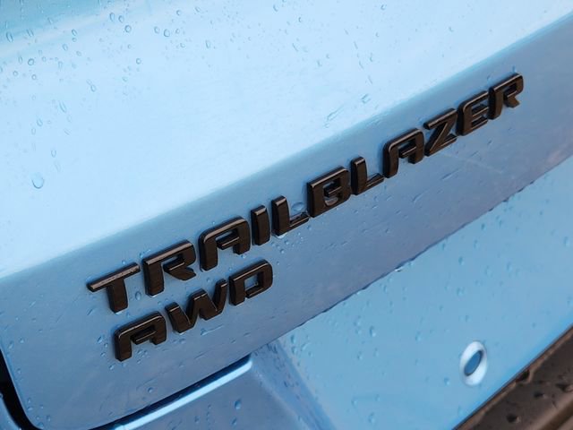 Used 2025 Chevrolet TrailBlazer RS w/ Convenience Package AWD/4WD image 9