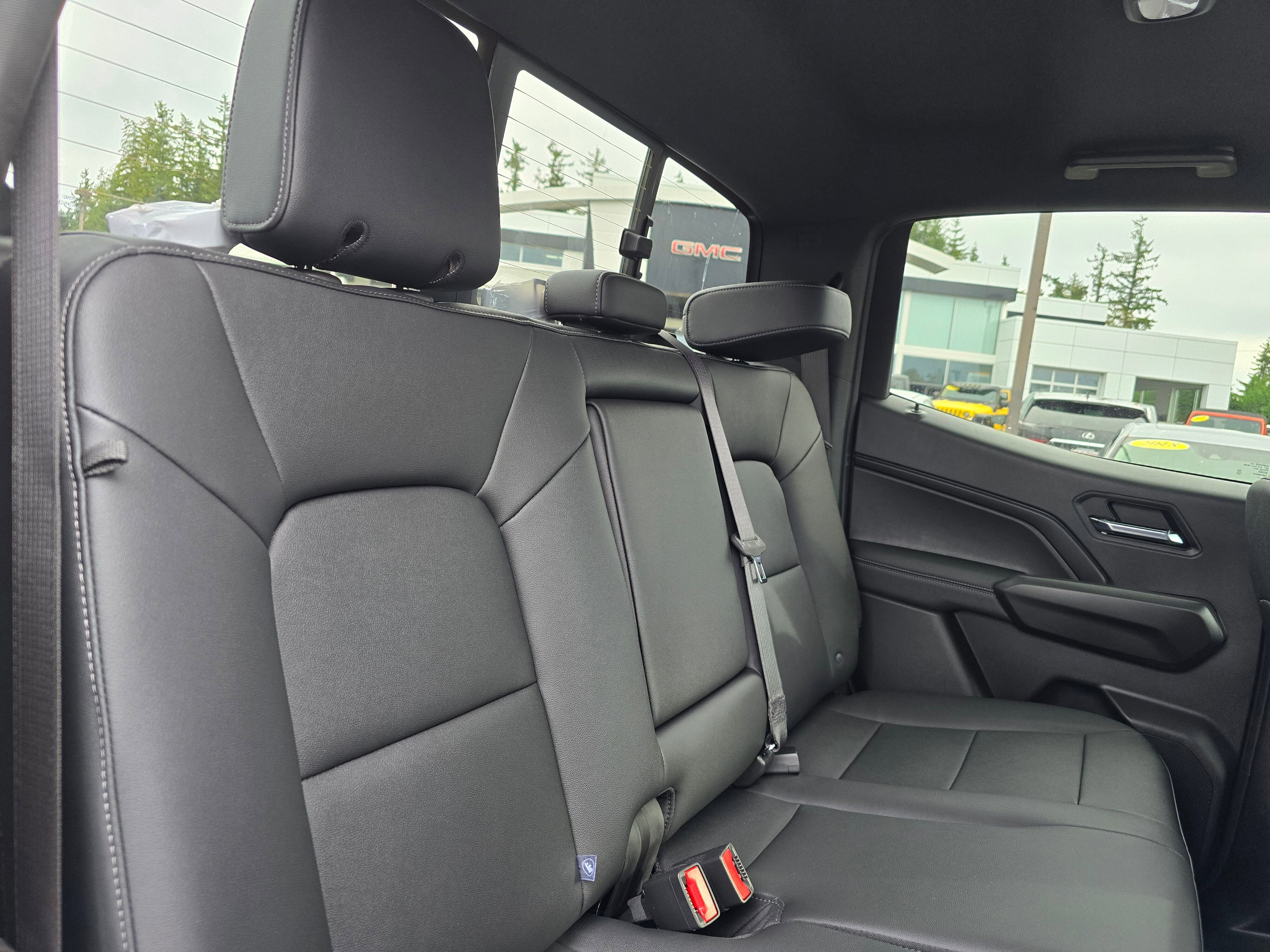 New 2026 GMC Canyon Elevation w/ Convenience Package image 12