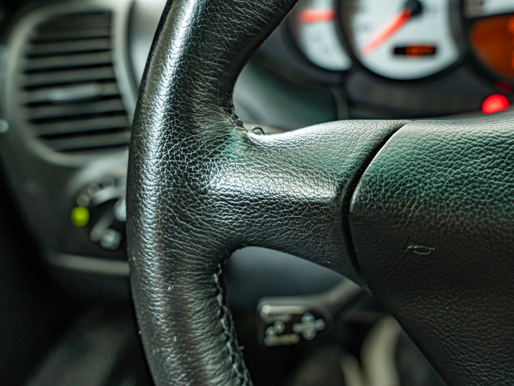 Used 2003 Porsche 911 Carrera RWD image 30