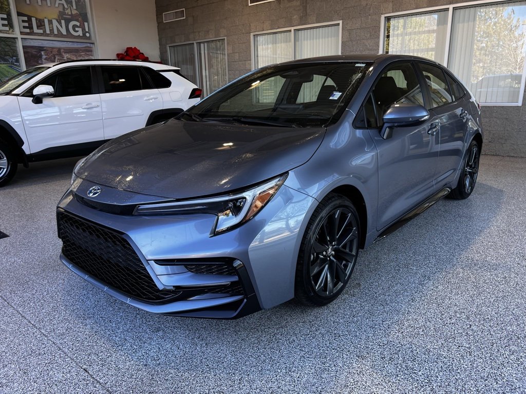 Certified 2024 Toyota Corolla SE image 3