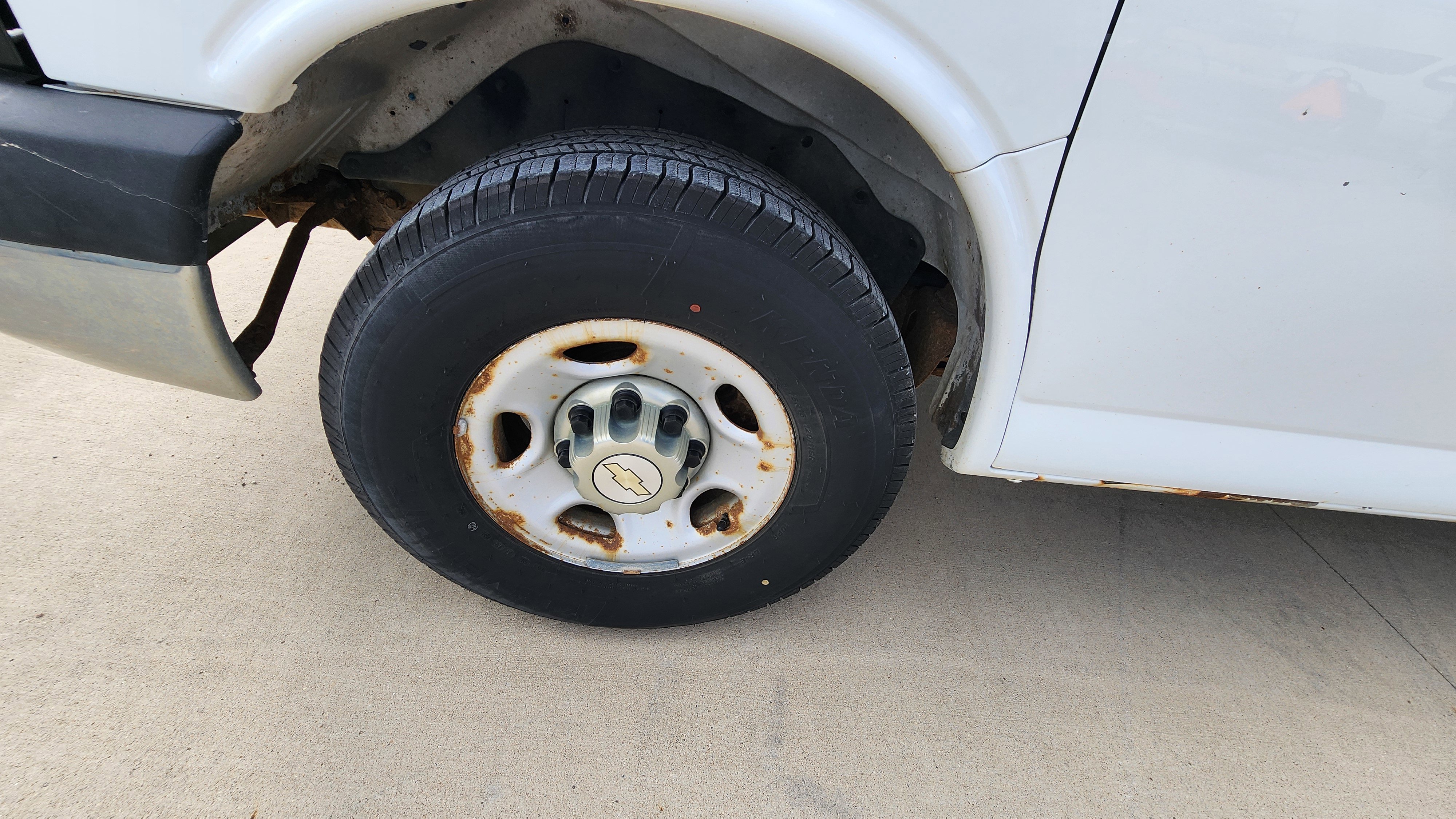 Used 2014 Chevrolet Express 2500 w/ Express Access Plus Package image 7