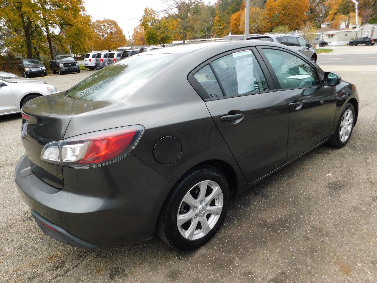 Used 2010 MAZDA MAZDA3 i Touring image 9