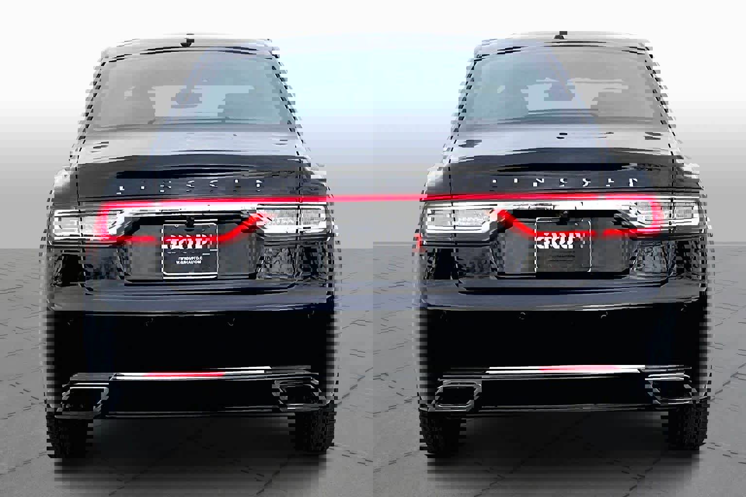 Used 2017 Lincoln Continental Premiere image 5