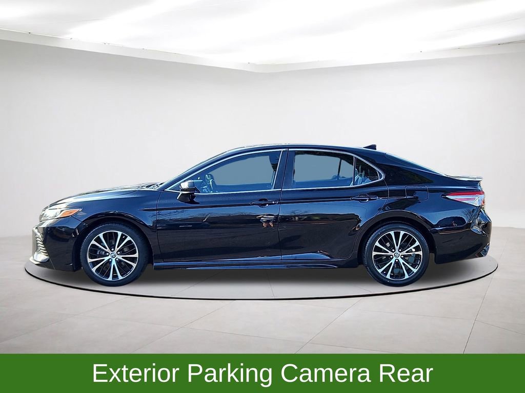 Used 2019 Toyota Camry SE image 4