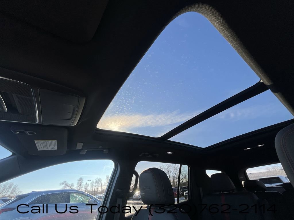 Certified 2024 Chevrolet Traverse RS w/ LPO, Floor Liner Package AWD/4WD image 21