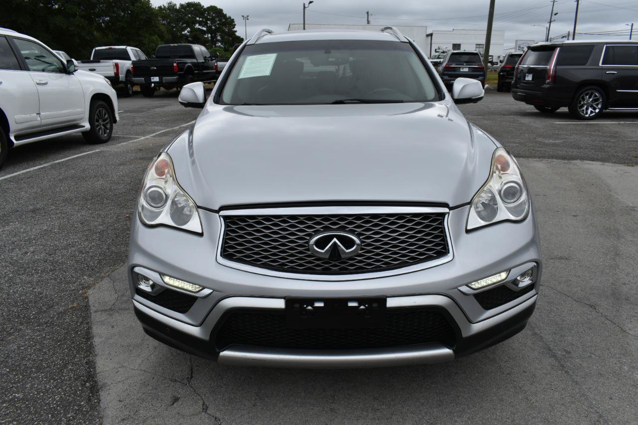 Used 2017 INFINITI QX50 2WD w/ Premium Plus Package image 3