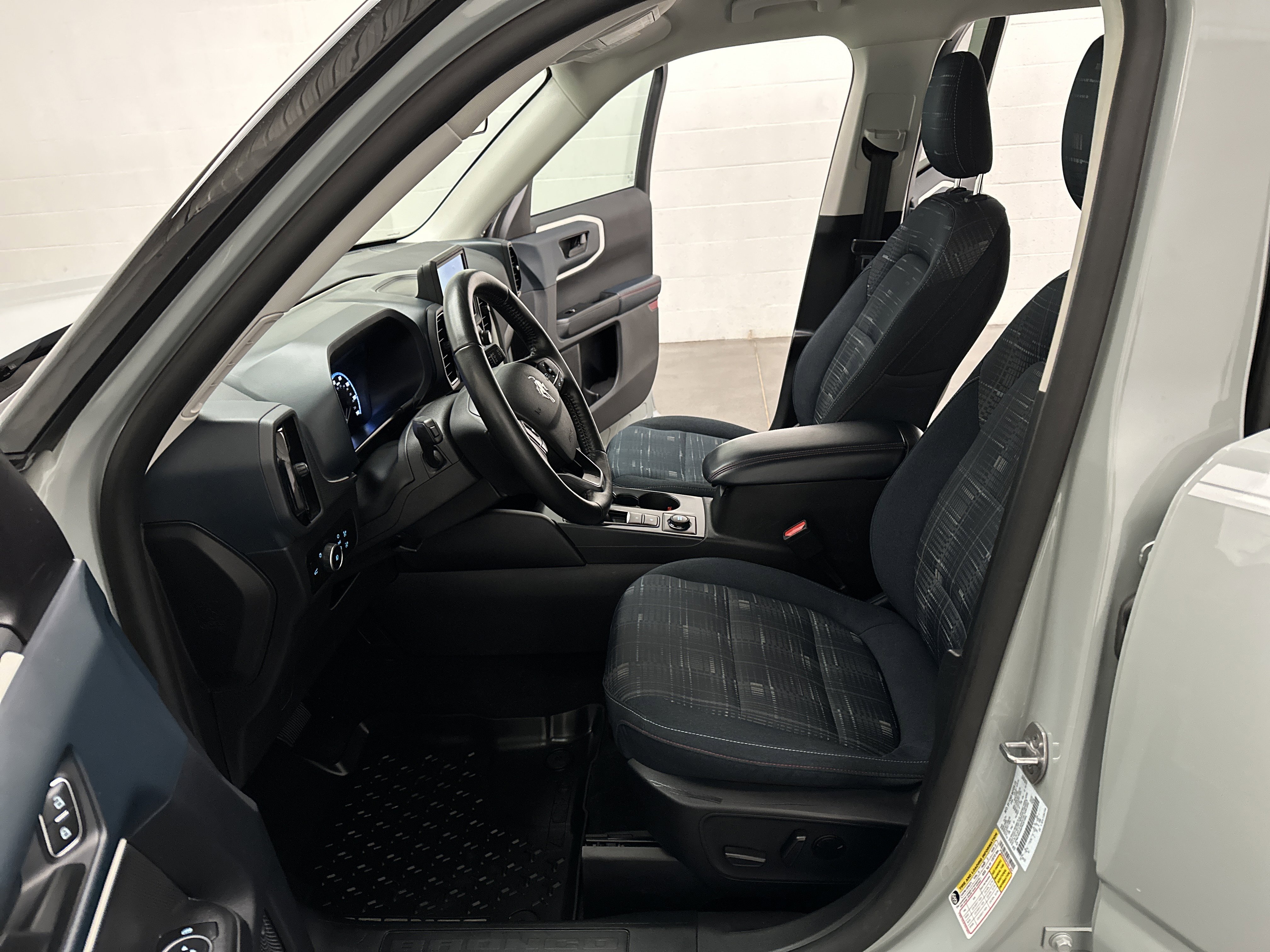 Used 2023 Ford Bronco Sport Heritage w/ Heritage Convenience Package AWD/4WD image 16