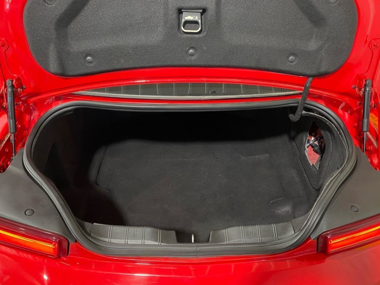 Used 2016 Chevrolet Camaro SS RWD image 9